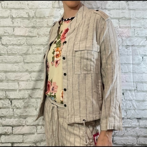 VINCE CAMUTO Light Stone Stripe Blazer Small - Picture 4 of 12